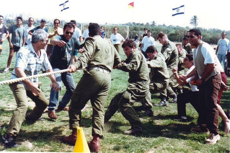 תמונה של יום ספורט האגודה למען החייל שנת 1991 גוליס